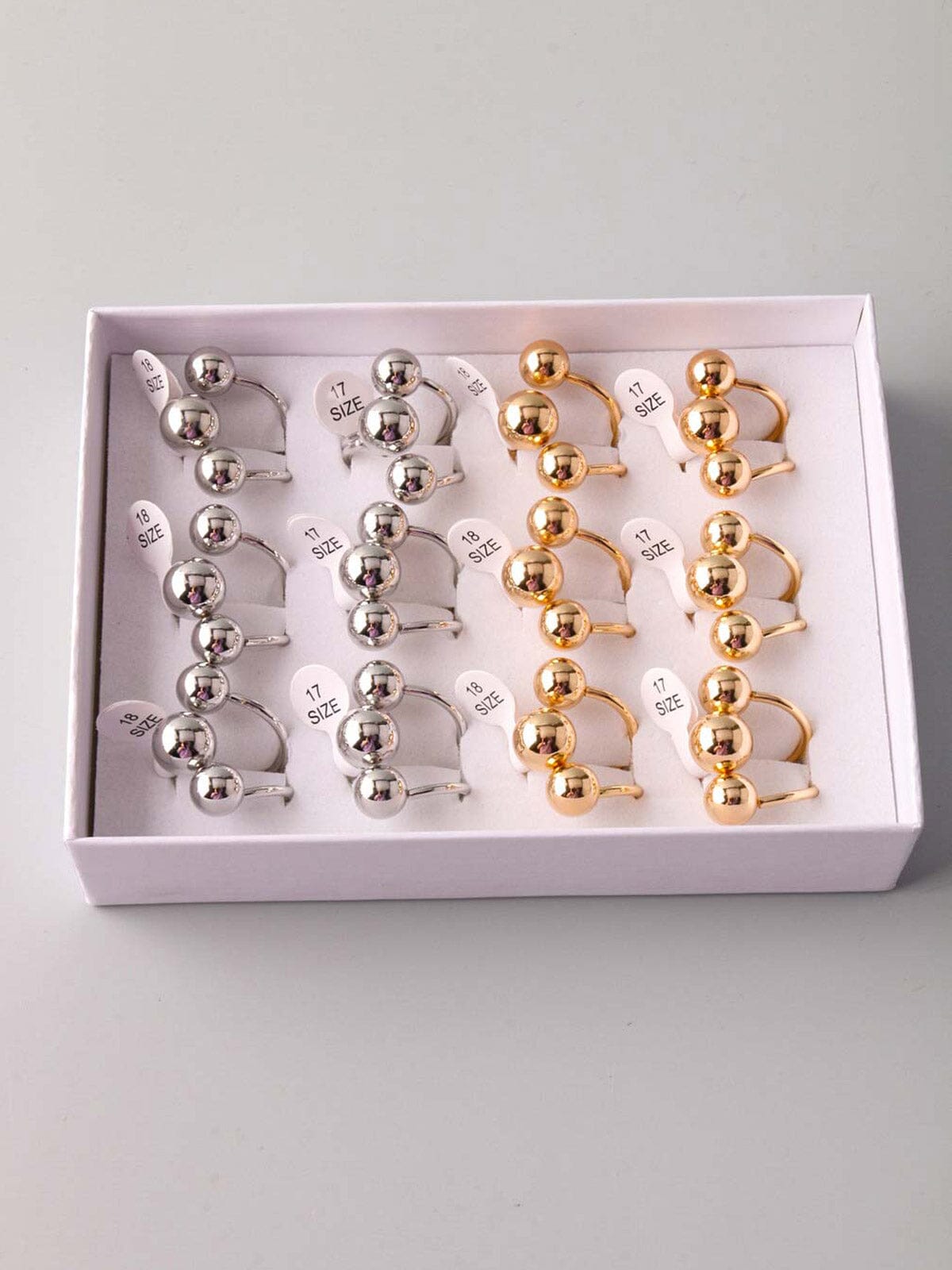 WOMEN'S FASHION GOLD & SILVER RINGS