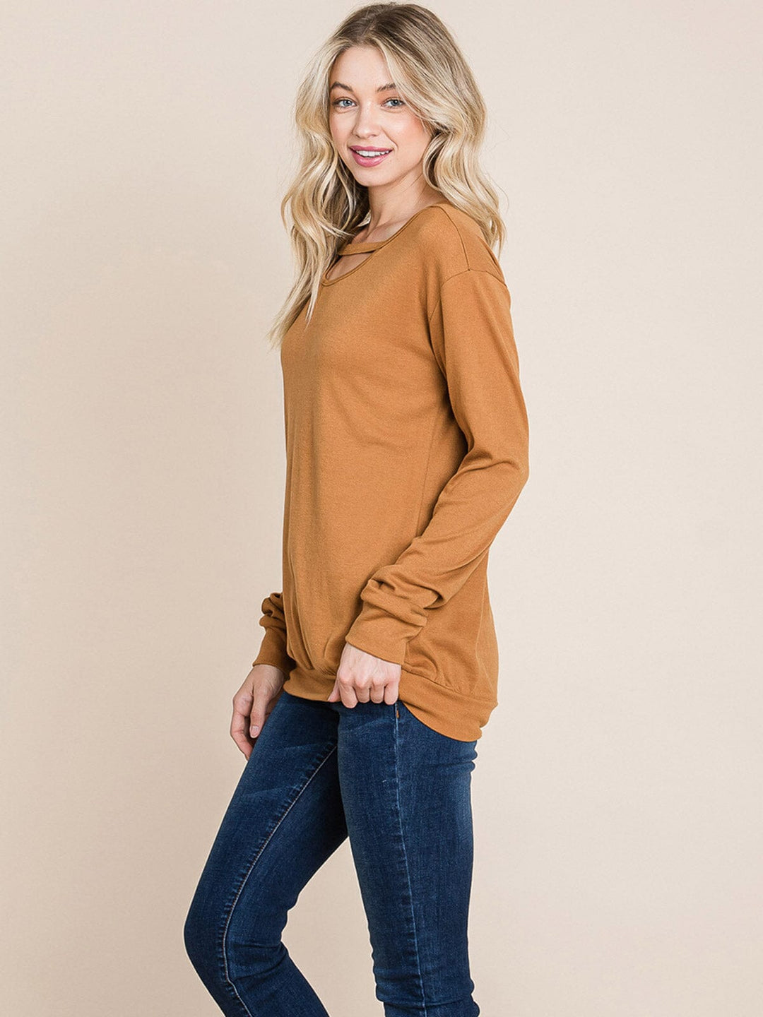 WOMEN'S LONG SLEEVE DETAILED SOLID TOP