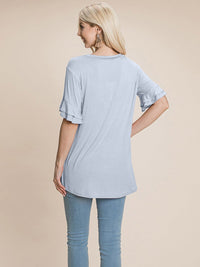 WOMEN'S SHORT RUFFLE SLEEVE V-NECK CRICHET DETAILED TOP