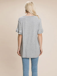 WOMEN'S SHORT RUFFLE SLEEVE V-NECK CRICHET DETAILED TOP