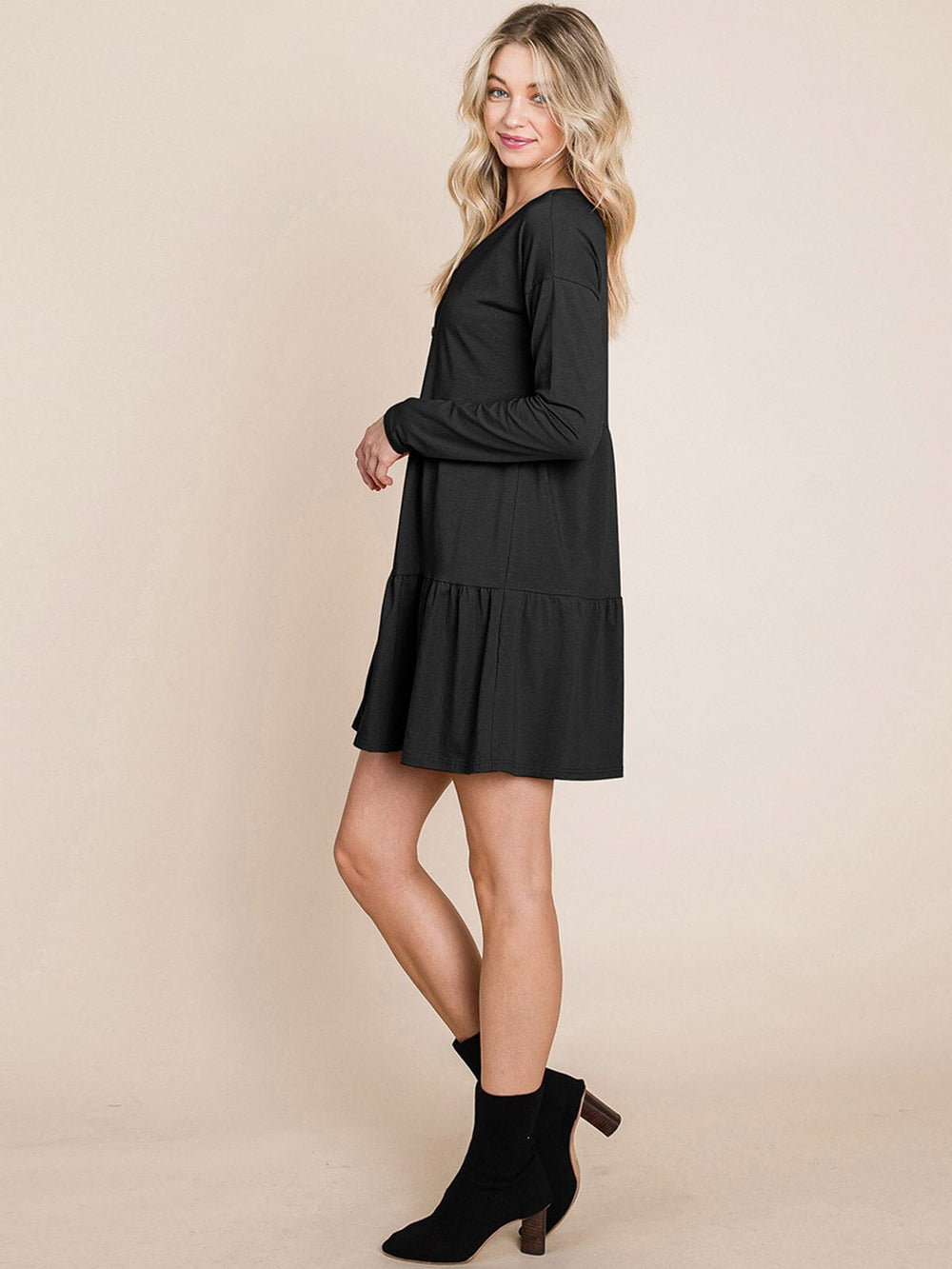 WOMEN'S LONG SLEEVE V-NECK BUTTON UP TIERED MINI DRESS