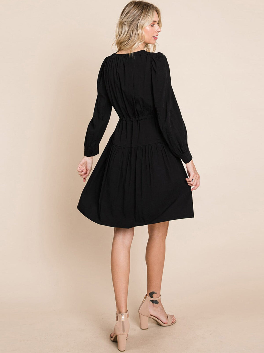 WOMEN'S LONG SLEEVE V-NECK FIT & FLARE TIERED MIDI DRESS