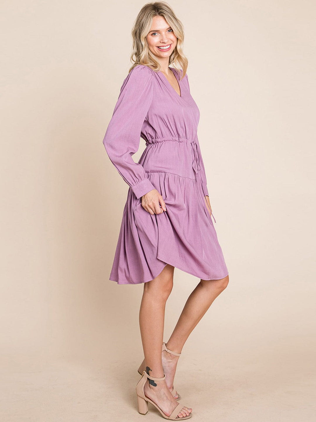 WOMEN'S LONG SLEEVE V-NECK FIT & FLARE TIERED MIDI DRESS