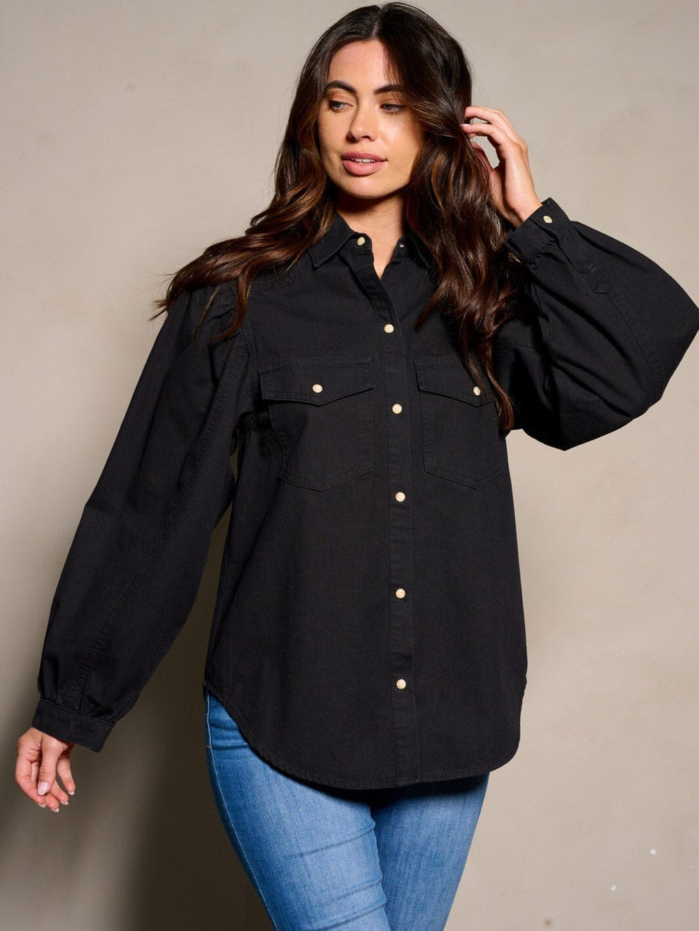 WOMEN'S LONG SLEEVE BUTTON CLOSURE DENIM TOP