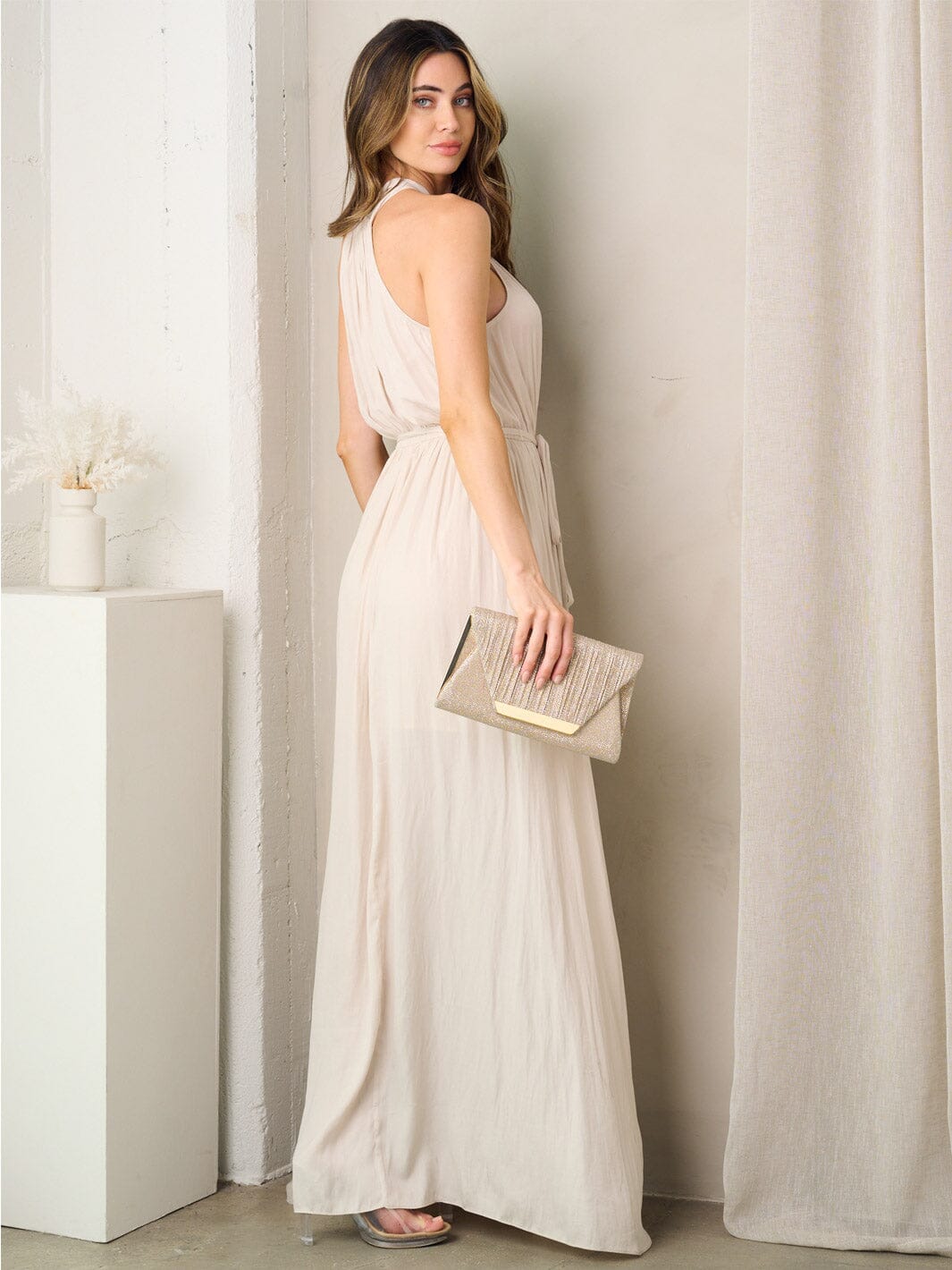 WOMEN'S SLEEVELESS HALTER NECK FRONT SLIT MAXI DRESS