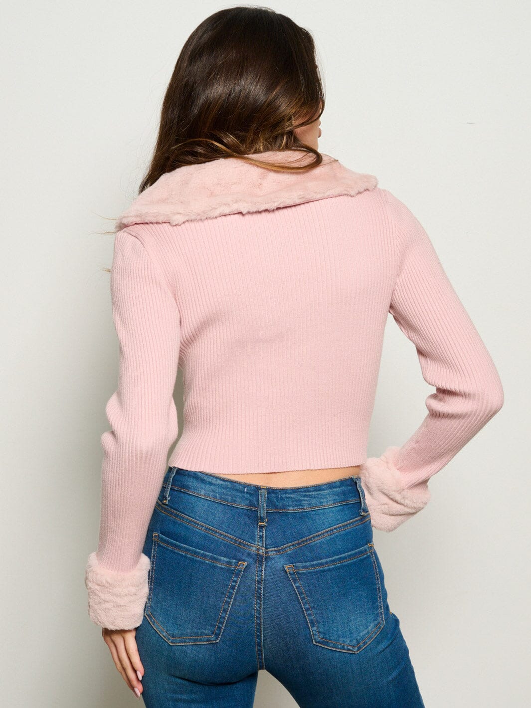 WOMEN'S LONG SLEEVE BUTTON UP V NECK DETAILED TOP