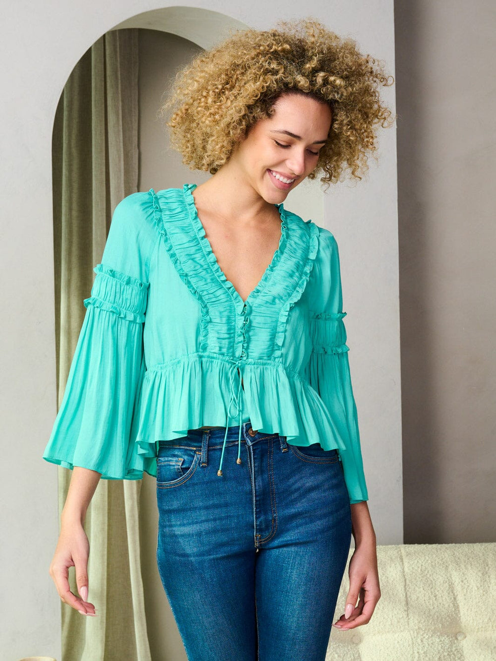 WOMEN'S 3/4 SLEEVE V-NECK RUFFLE PEPLUM BLOUSE