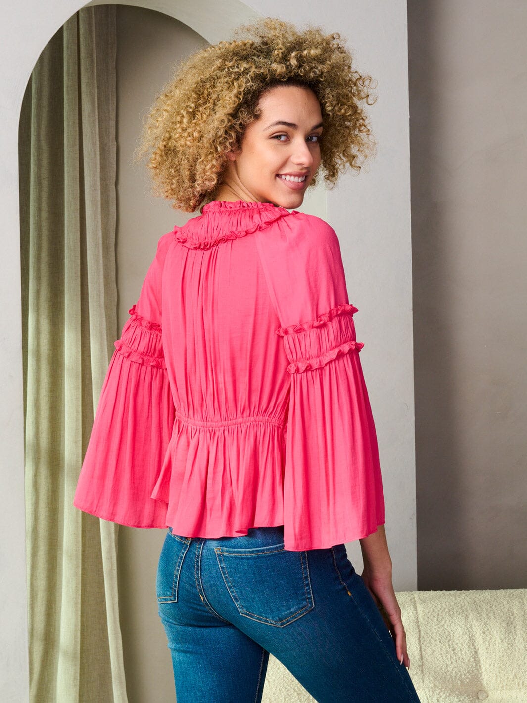 WOMEN'S 3/4 SLEEVE V-NECK RUFFLE PEPLUM BLOUSE