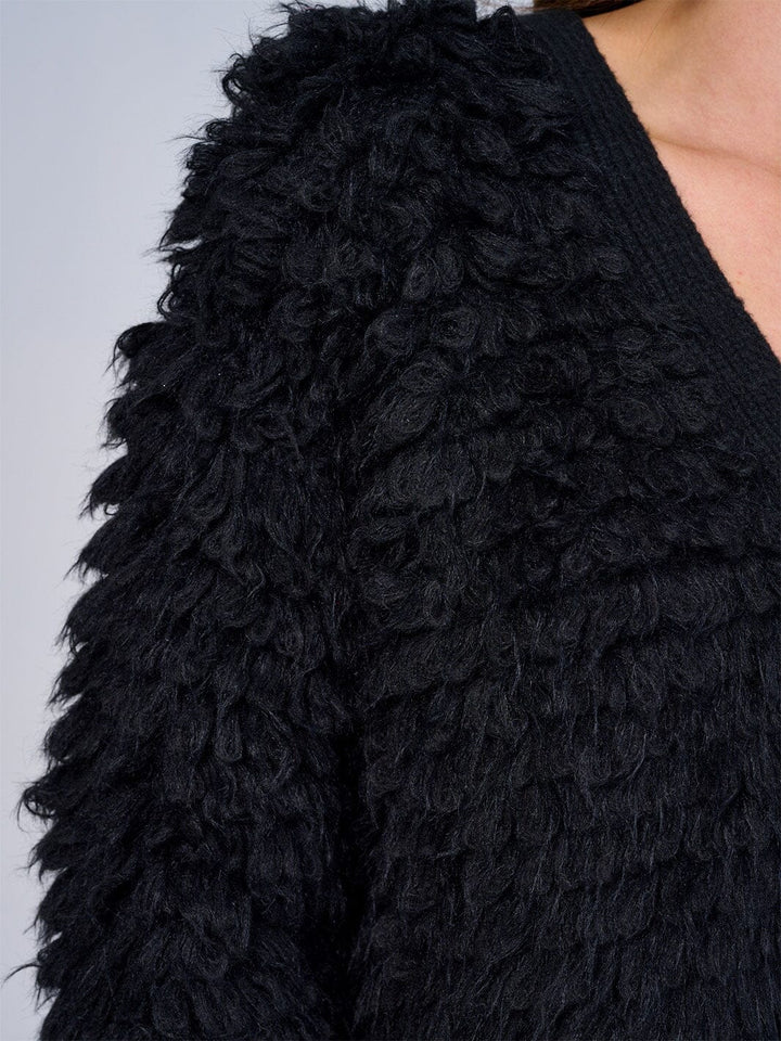 WOMEN'S LONG SLEEVE BUTTON CLOSURE DETAILED SWEATER