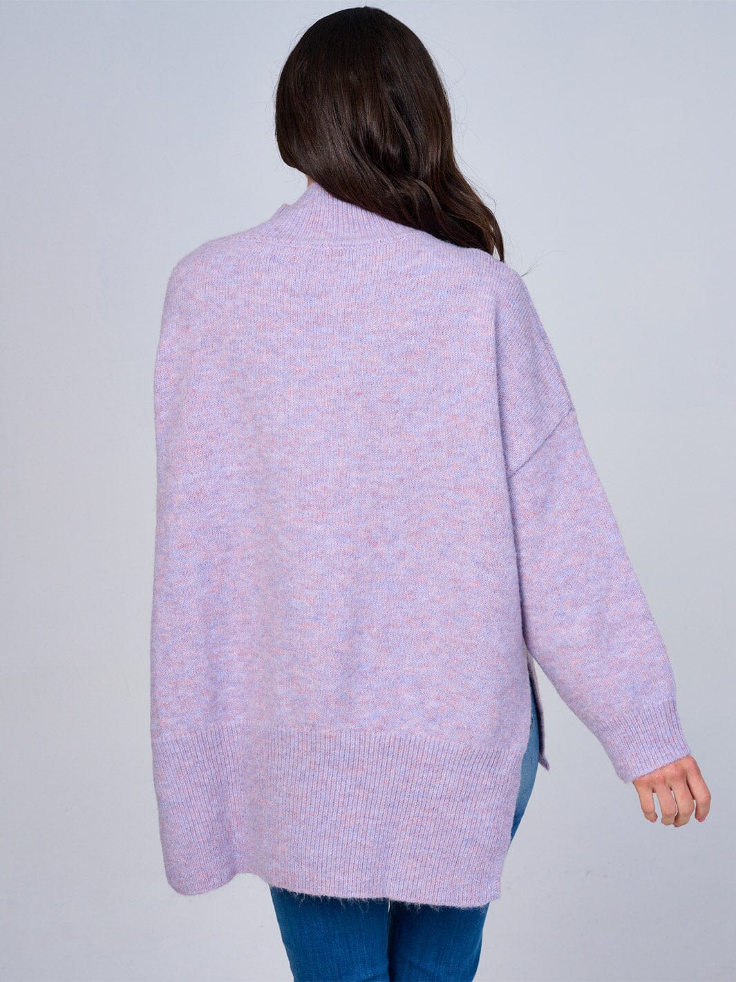 WOMEN'S LONG SLEEVE TURTLE NECK HIGH-LOW OVERSIZED SWEATER