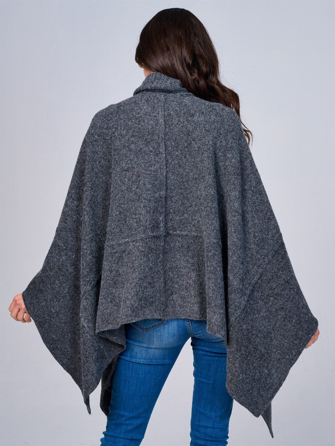 WOMEN'S LONG SLEEVE TURTLE NECK HIGH-LOW PONCHO