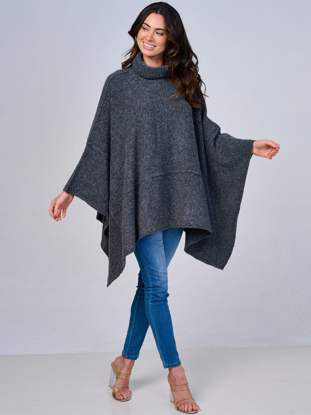WOMEN'S LONG SLEEVE TURTLE NECK HIGH-LOW PONCHO