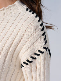 WOMEN'S LONG SLEEVE TRIM DETAILED PULLOVER KNIT SWEATER