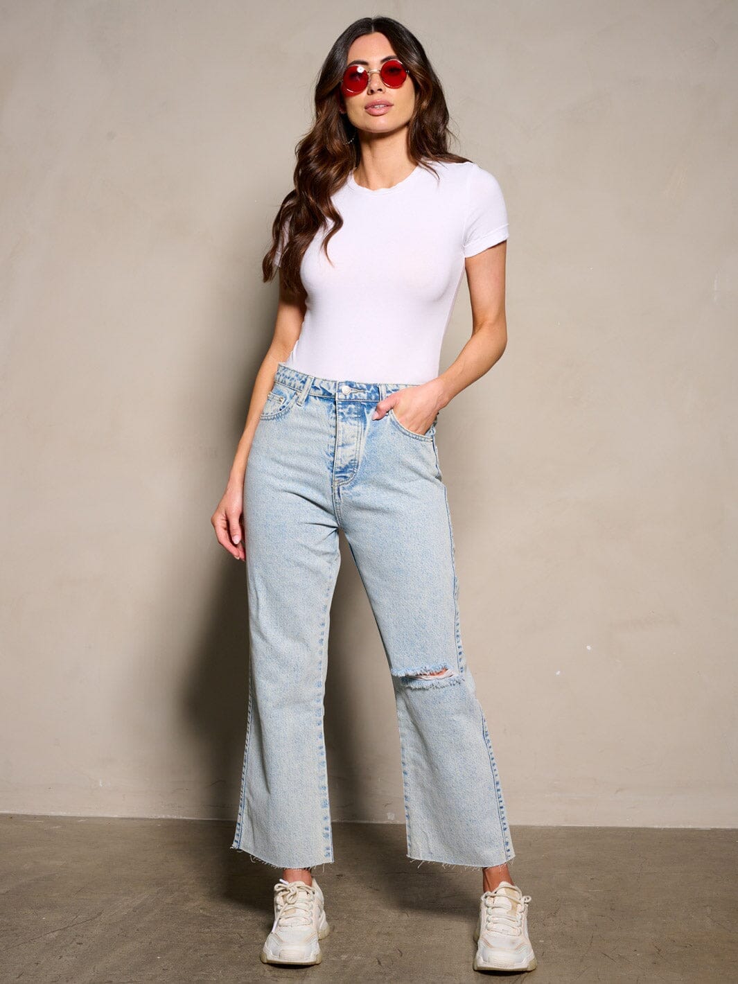 WOMEN'S BUTTON CLOSURE POCKETS DISTRESS DENIM PANTS