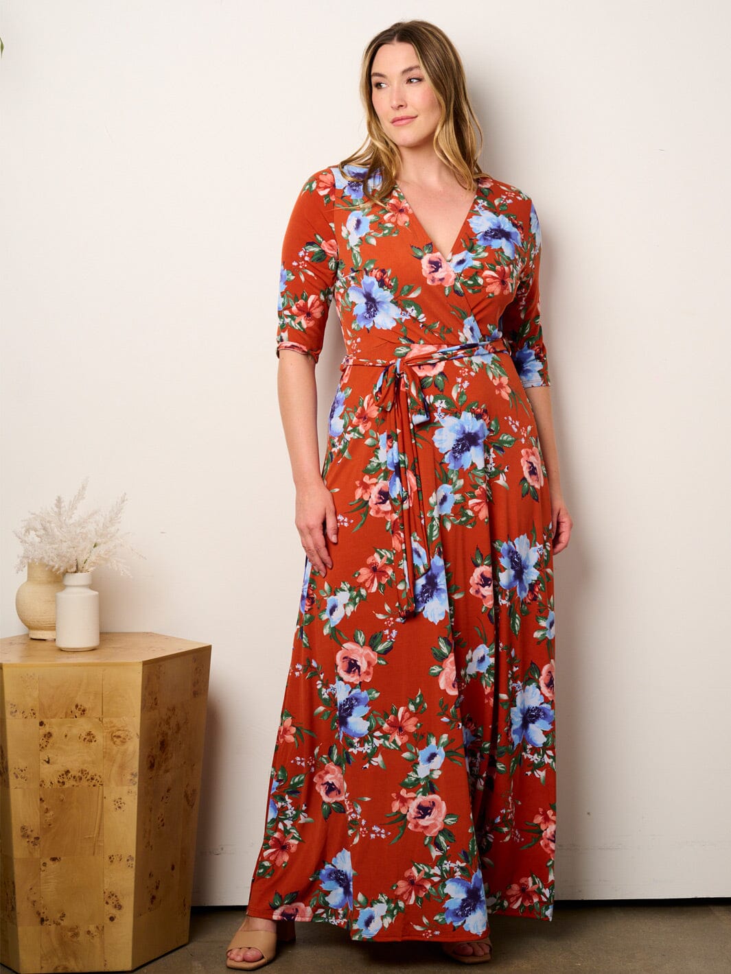 PLUS SIZE SHORT SLEEVE SELF TIE SURPLICE FLORAL MAXI DRESS