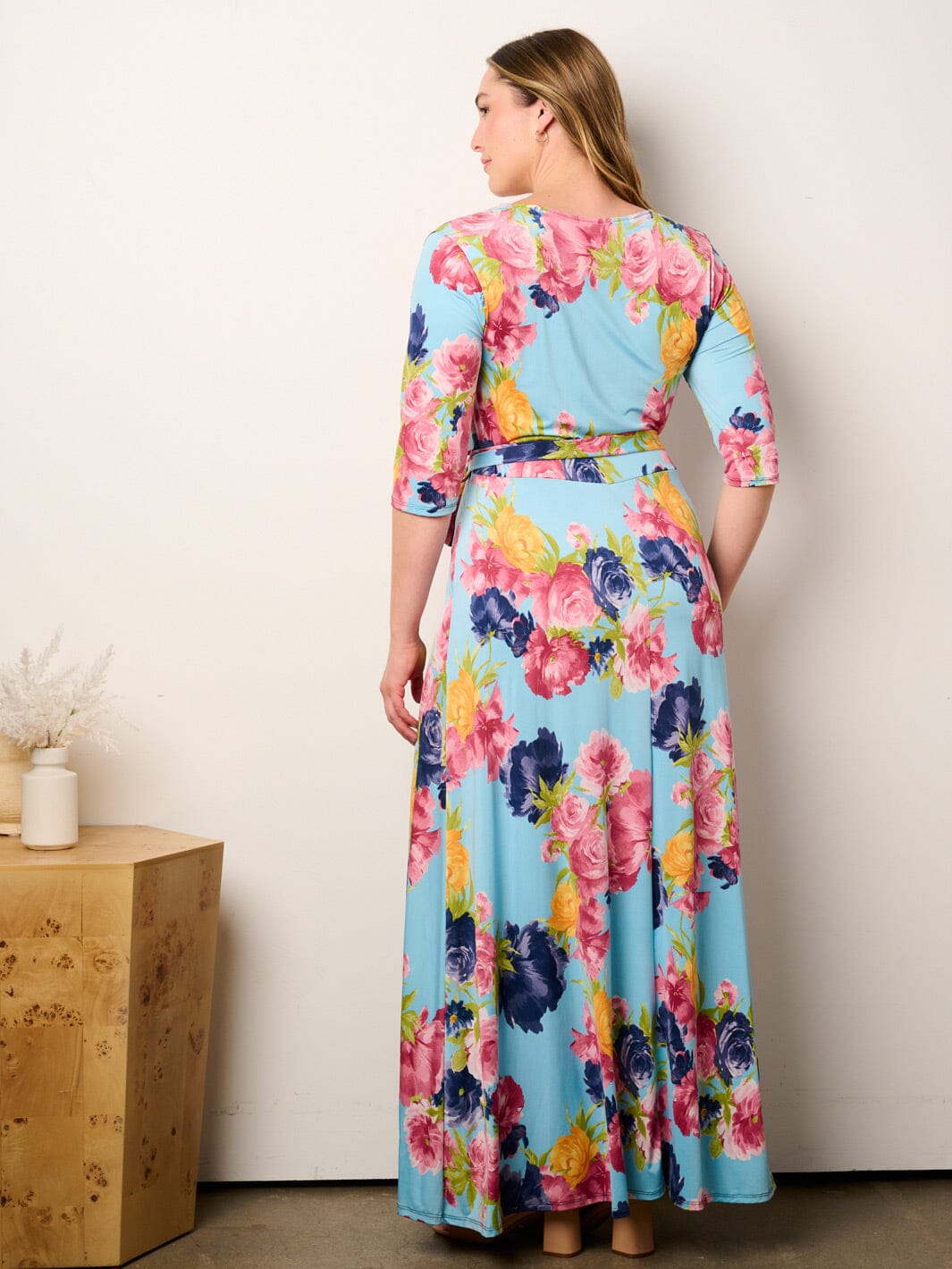 PLUS SIZE SHORT SLEEVE SELF TIE SURPLICE FLORAL MAXI DRESS