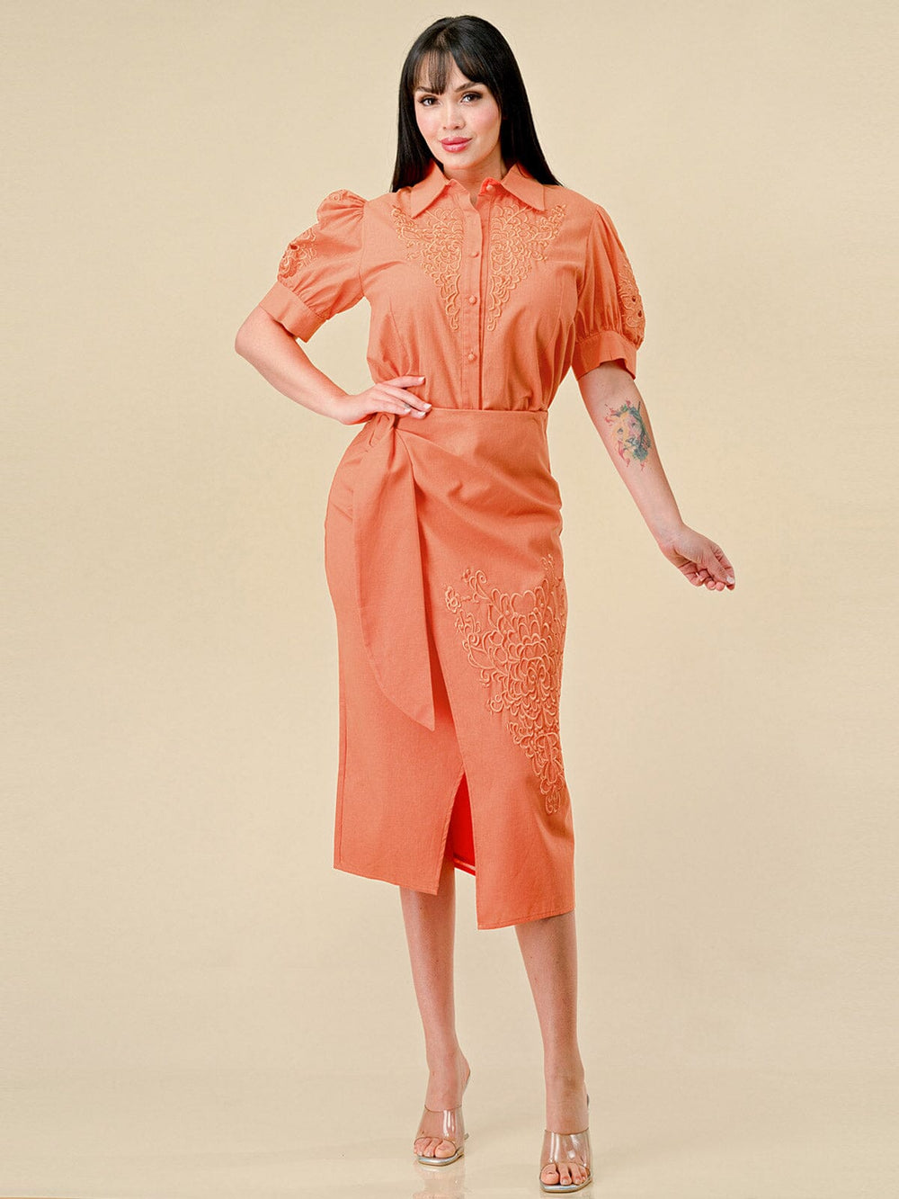 WOMEN'S SHORT SLEEVE BLOUSE & ZIP UP MIDI SKIRT EYELET EMBROIDERY DETAILED 2PC. SET