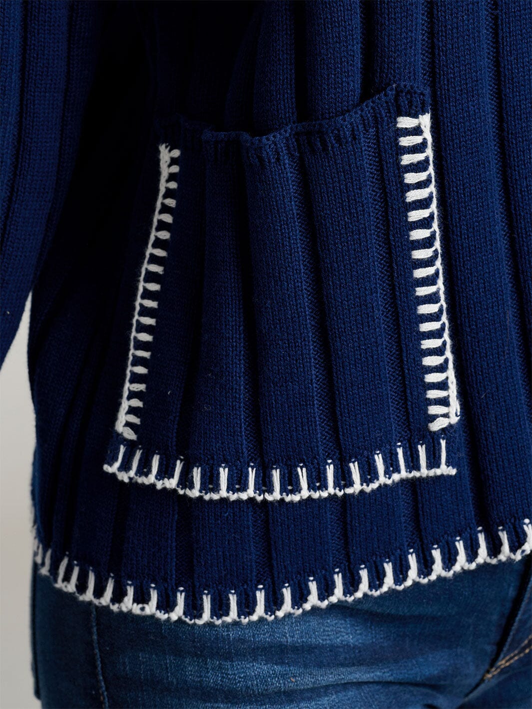 WOMEN'S LONG SLEEVE V-NECK FRONT POCKETS RIBBED PULLOVER SWEATER