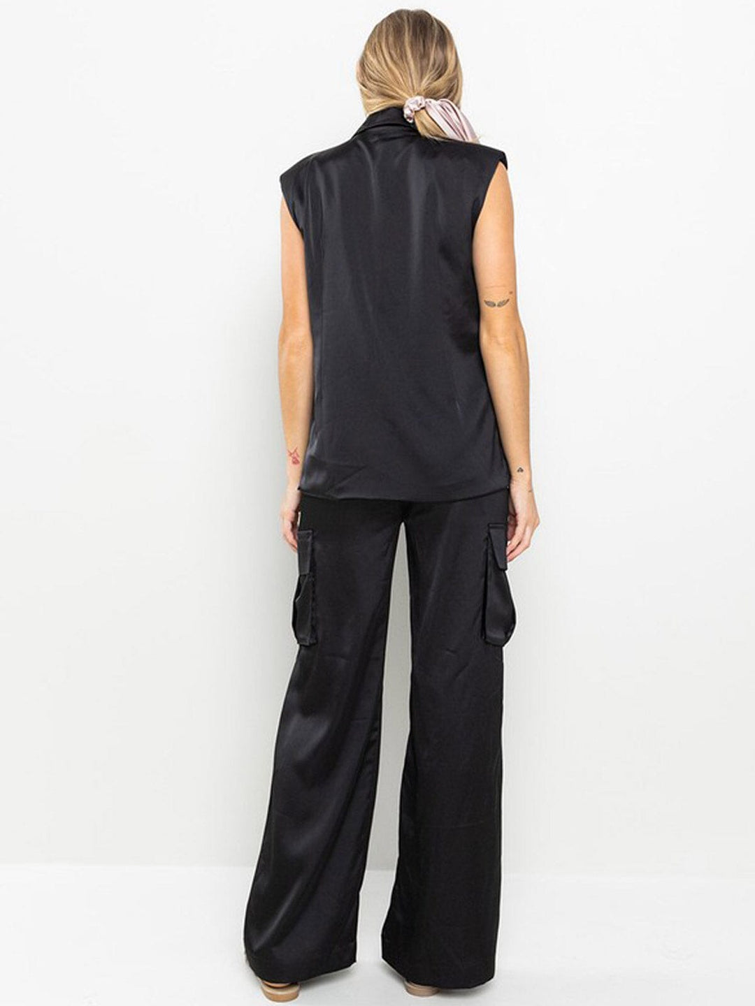 WOMEN'S SLEEVELESS SHOLDER PADDING TOP & WIDE LEG PANTS SATIN 2PC. SET
