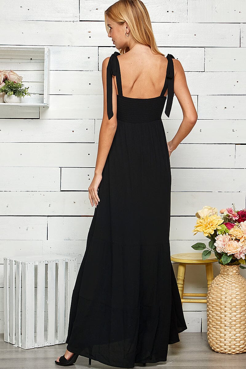 WOMEN'S SLEEVELESS TIERED SMOCK MAXI DRESS