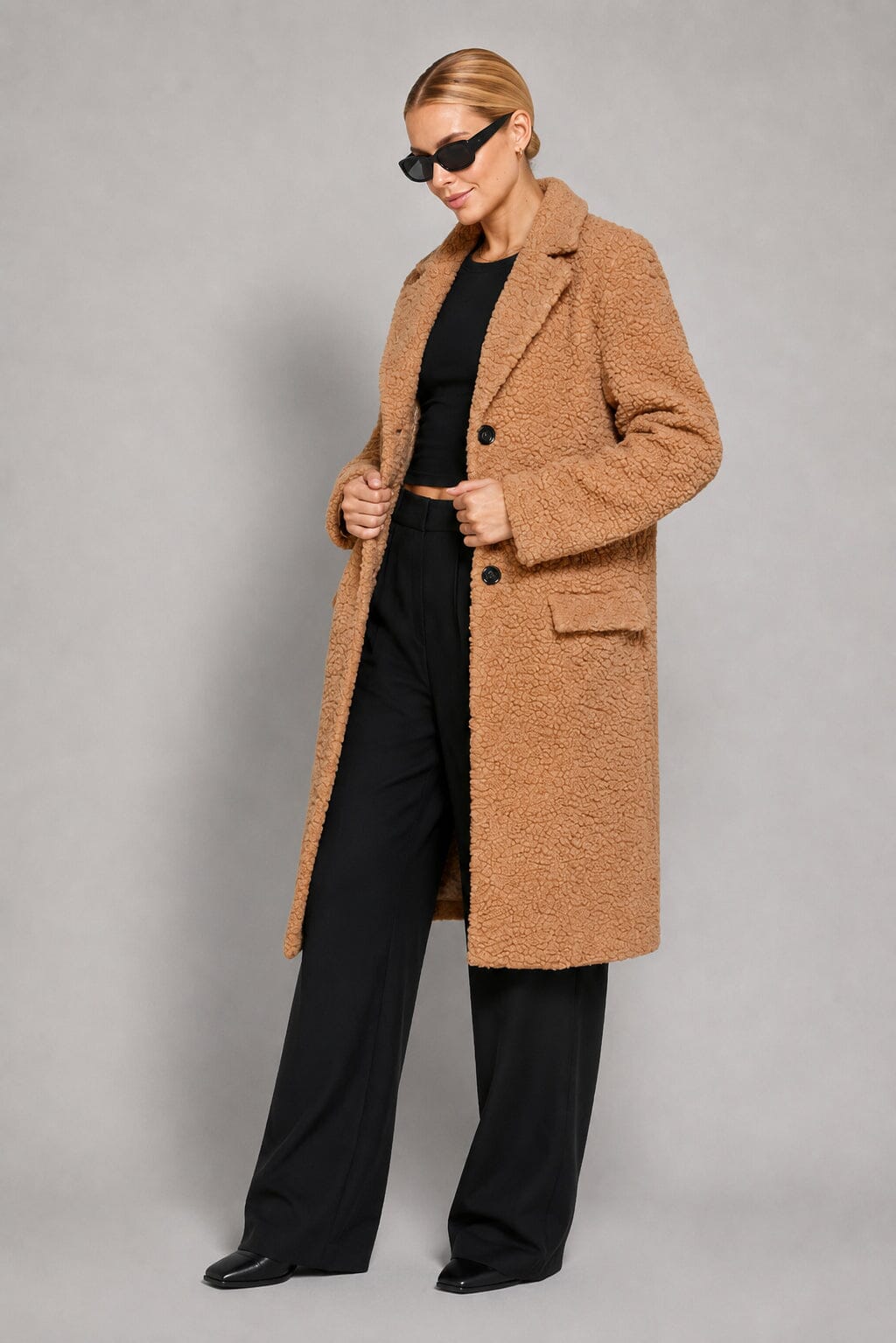 WOMEN'S LONG SLEEVE BUTTON CLOSURE FRONT POCKETS SHERPA COAT
