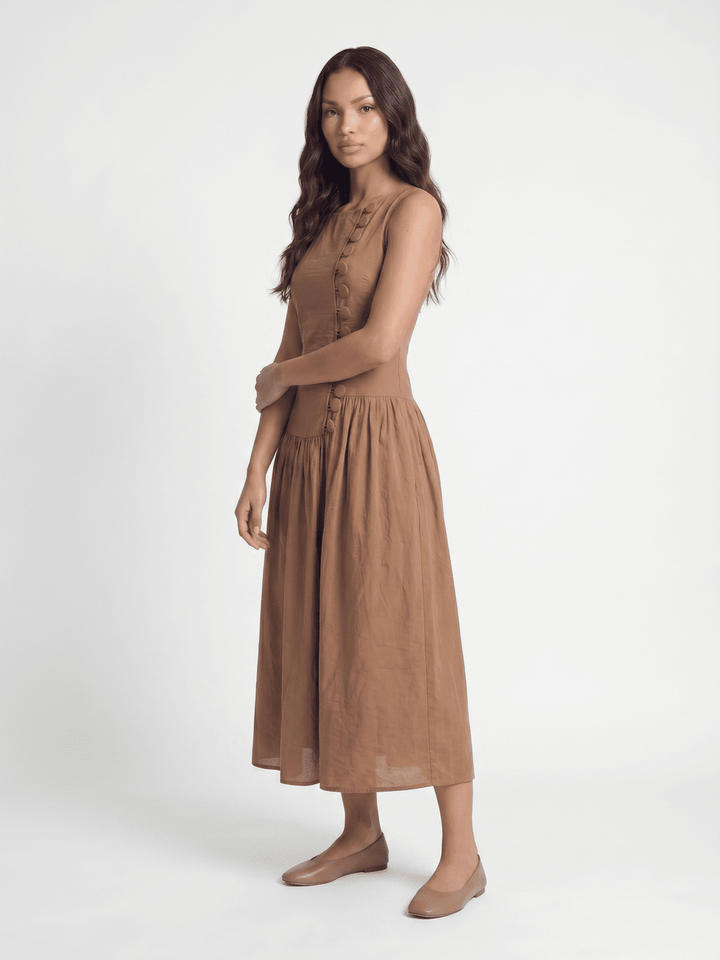 WOMEN'S SLEEVELESS BUTTON CLOSURE FRONT POCKETS MAXI DRESS