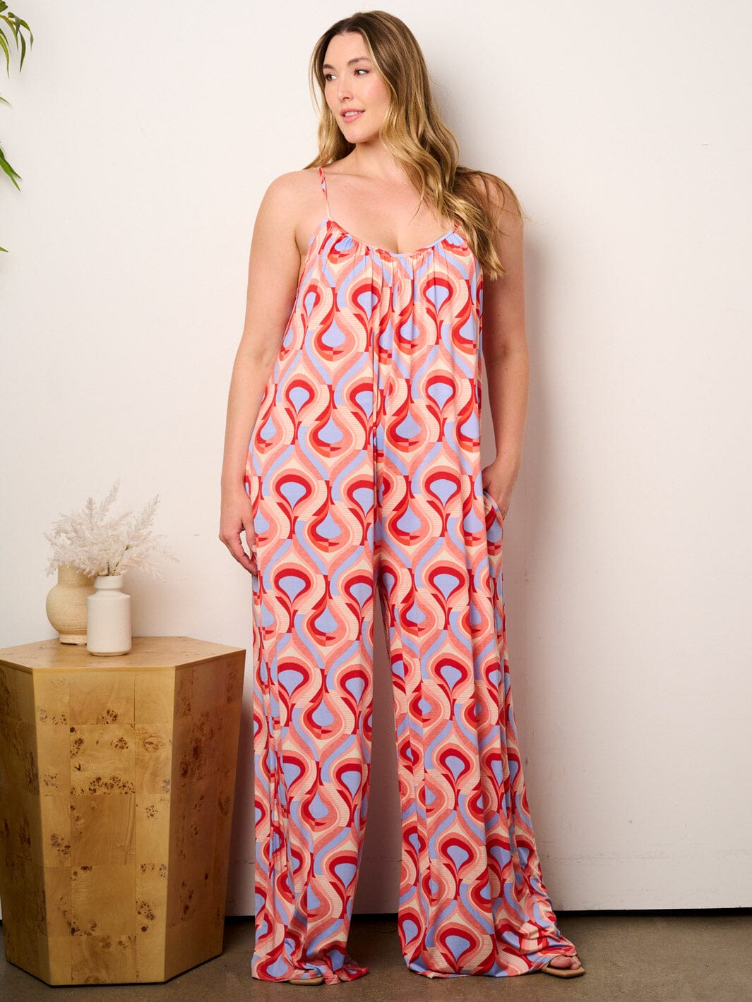 WOMEN'S SLEEVELESS V-NECK POCKETS MULTI PRINT WIDE LEG JUMPSUIT