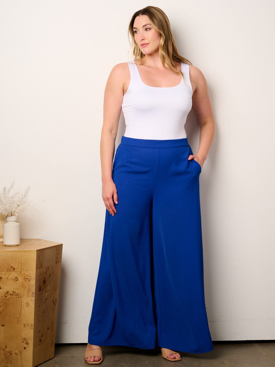 PLUS SIZE ELASTIC WAIST POCKETS WIDE LEG PANTS