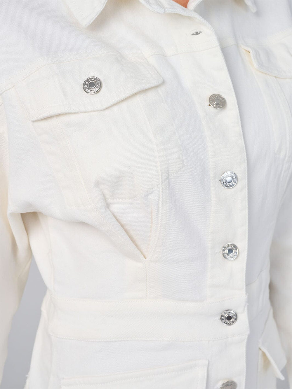 WOMEN'S LONG SLEEVE POCKETS BUTTON CLOSURE DENIM ROMPER