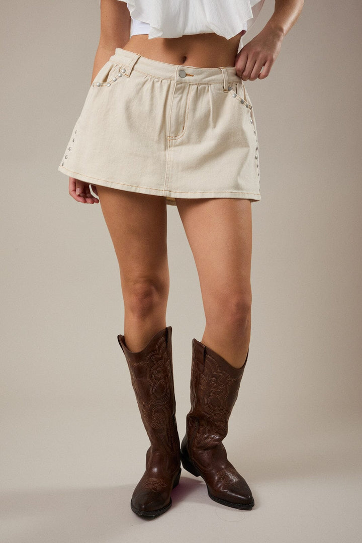 WOMEN'S BUTTON CLOSURE FRONT POCKETS STRETCH DENIM MINI SKORT