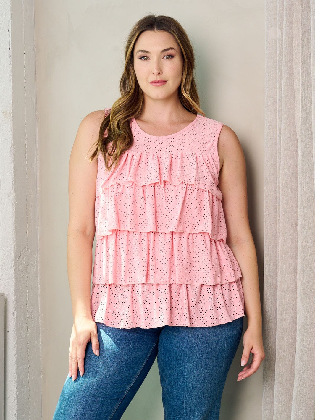 PLUS SIZE SLEEVELESS RUFFLE EYELET DETAILED TANK TOP