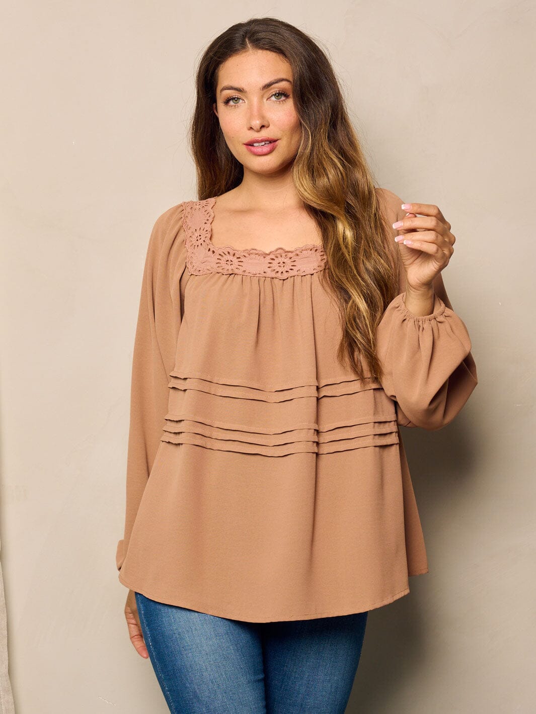 WOMEN'S LONG BALLON SLEEVE EYELET DEYAILED TUNIC BLOUSE TOP
