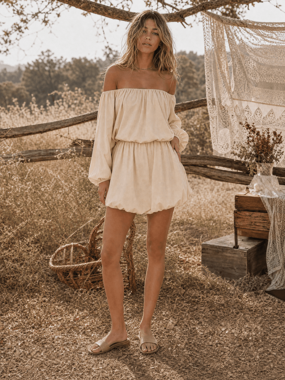 WOMEN'S LONG SLEEVE OFF SHOULDER BUBBLE HEM TOP