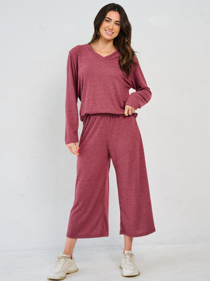 WOMEN'S LONG SLEEVE TOP & ELASTIC WAIST CROP PANTS SOLID 2PC. SET