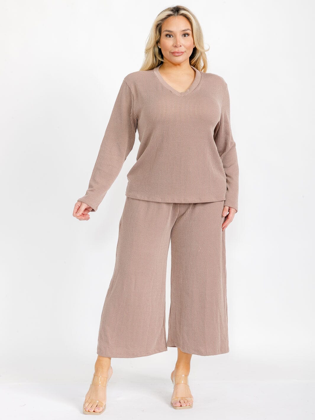 PLUS SIZE LONG SLEEVE TOP & ELASTIC WAIST CROP PANTS RIBBED 2PC. SET