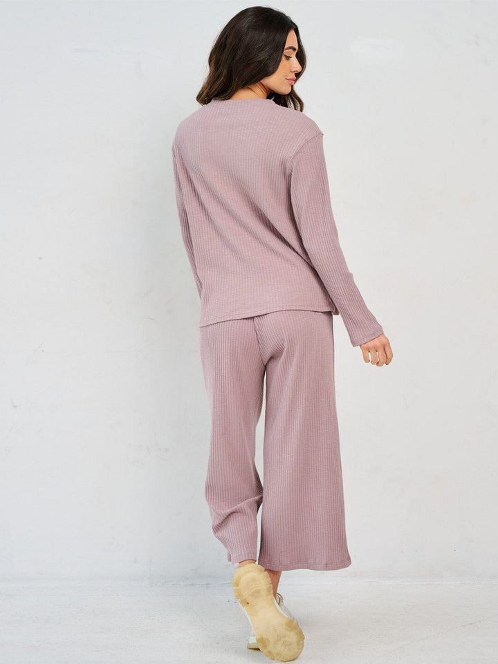 WOMEN'S LONG SLEEVE TOP & ELASTIC WAIST CROP PANTS RIBBED 2PC. SET
