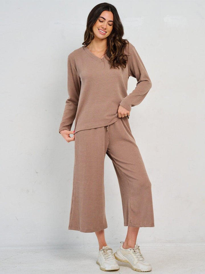 WOMEN'S LONG SLEEVE TOP & ELASTIC WAIST CROP PANTS RIBBED 2PC. SET