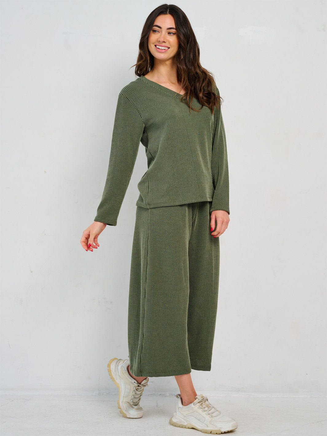 WOMEN'S LONG SLEEVE TOP & ELASTIC WAIST CROP PANTS RIBBED 2PC. SET