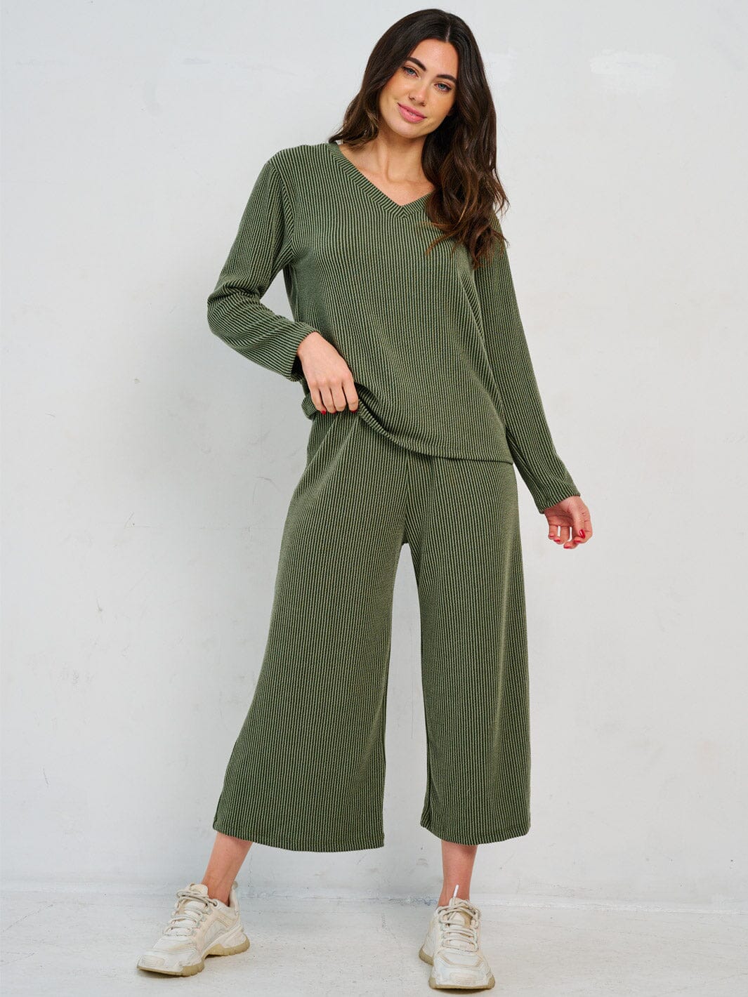 WOMEN'S LONG SLEEVE TOP & ELASTIC WAIST CROP PANTS RIBBED 2PC. SET