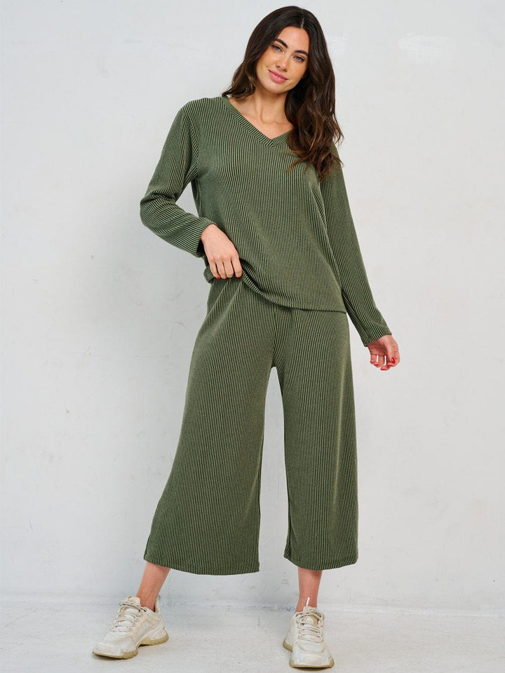 WOMEN'S LONG SLEEVE TOP & ELASTIC WAIST CROP PANTS RIBBED 2PC. SET