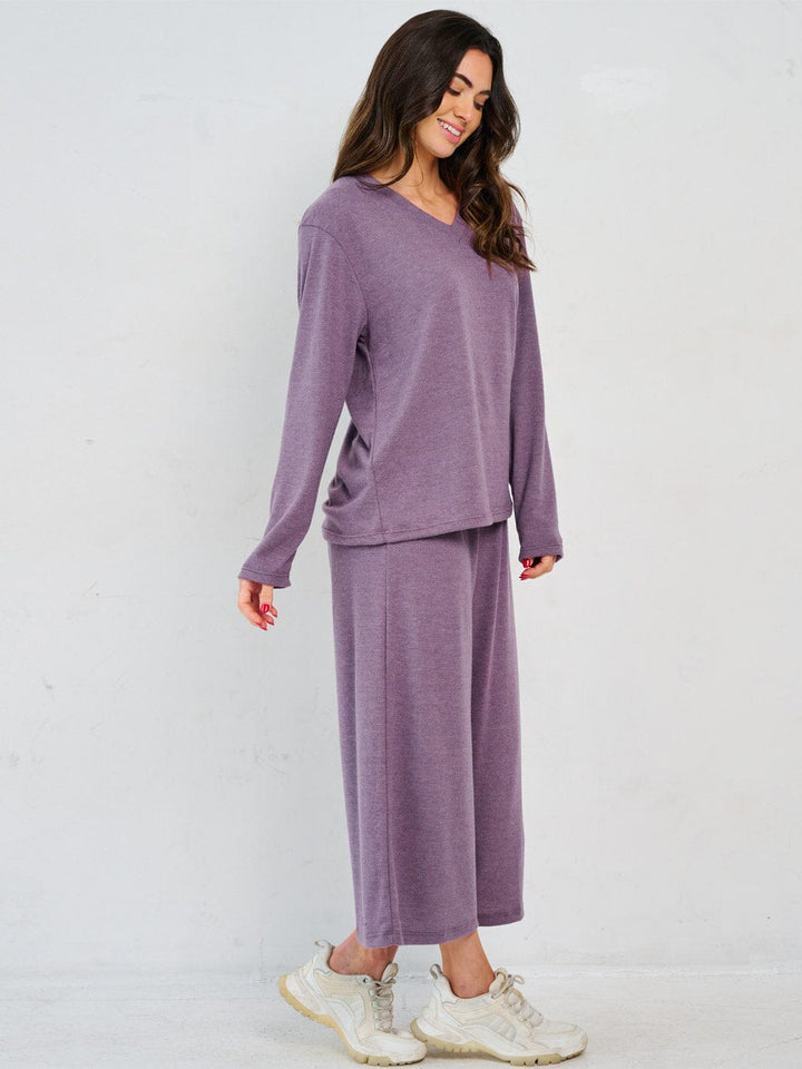 WOMEN'S LONG SLEEVE TOP & ELASTIC WAIST CROP PANTS SOLID 2PC. SET