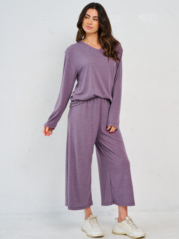 WOMEN'S LONG SLEEVE TOP & ELASTIC WAIST CROP PANTS SOLID 2PC. SET