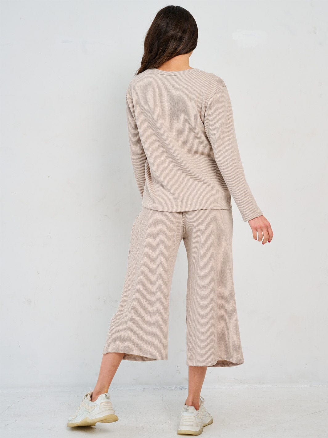 WOMEN'S LONG SLEEVE TOP & ELASTIC WAIST CROP PANTS RIBBED 2PC. SET