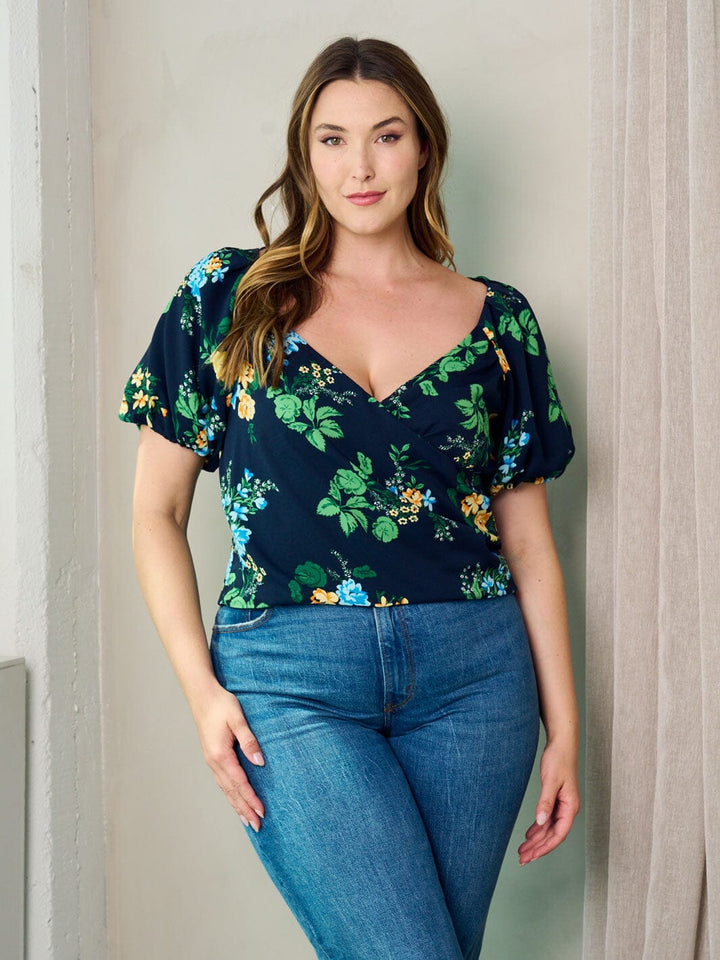 PLUS SIZE SHORT SLEEVE SURPLICE FLORAL BLOUSE TOP
