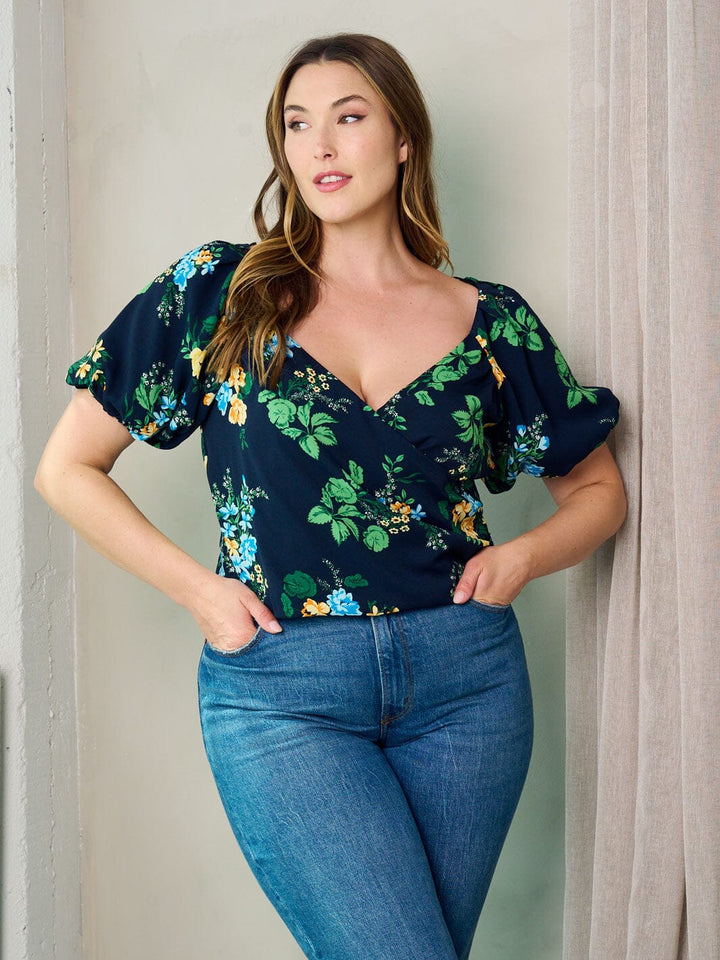 PLUS SIZE SHORT SLEEVE SURPLICE FLORAL BLOUSE TOP