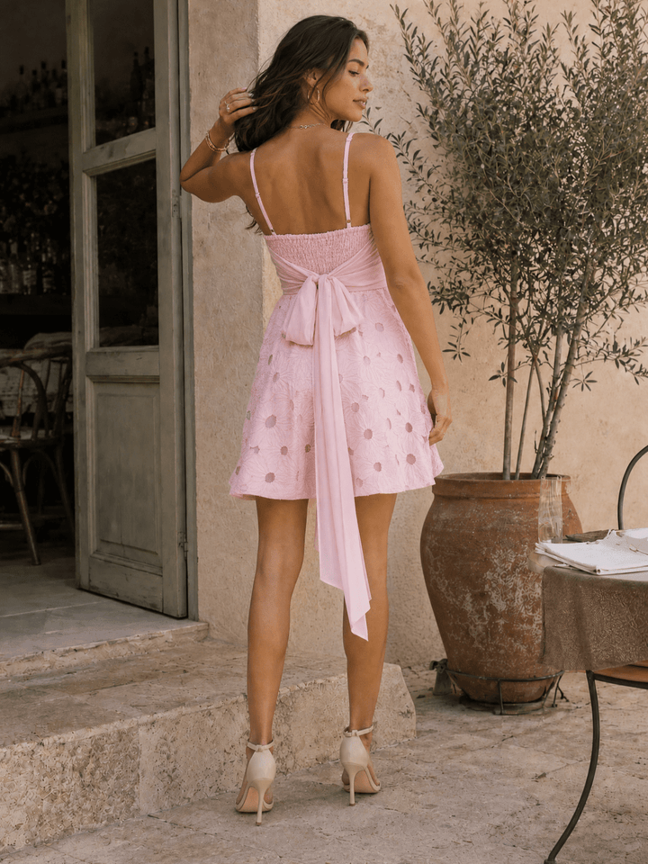 WOMEN'S SLEEVELESS SMOCK FRONT POCKETS FLOWER DETAILED FIT & FLARE MINI DRESS