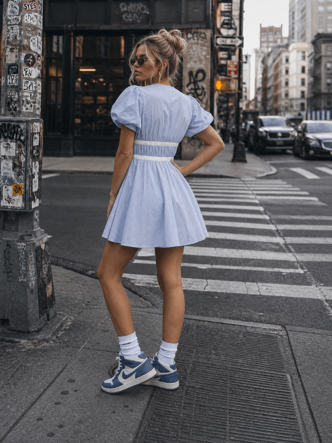 WOMEN'S SHORT PUFF SLEEVE V-NECK ELASTIC WAIST FRONT POCKETS MINI DRESS