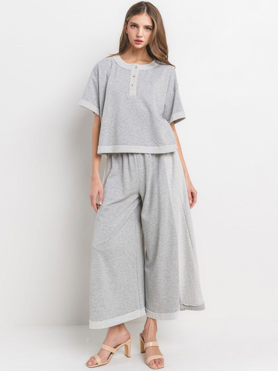 WOMEN'S SHORT SLEEVE TOP & ELASTIC WAIST PANTS TWO TONE 2PC. SET