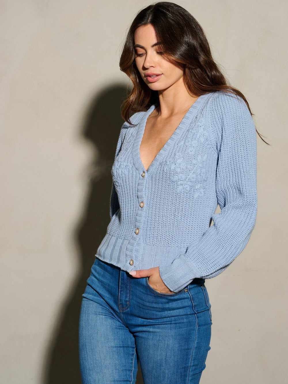 WOMEN'S LONG SLEEVE BUTTON CLOSURE EMBROIDERY DETAILED SWEATER CARDIGAN