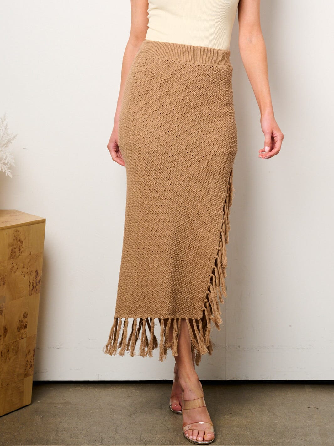 WOMEN'S ELASTIC WAIST FRONT SLIT FRINGE MAXI SKIRT